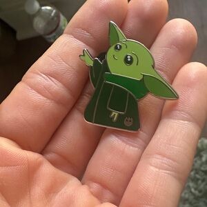 Authentic Disney 2025 Green Yoda Chaser Pin - Wave B Chaser